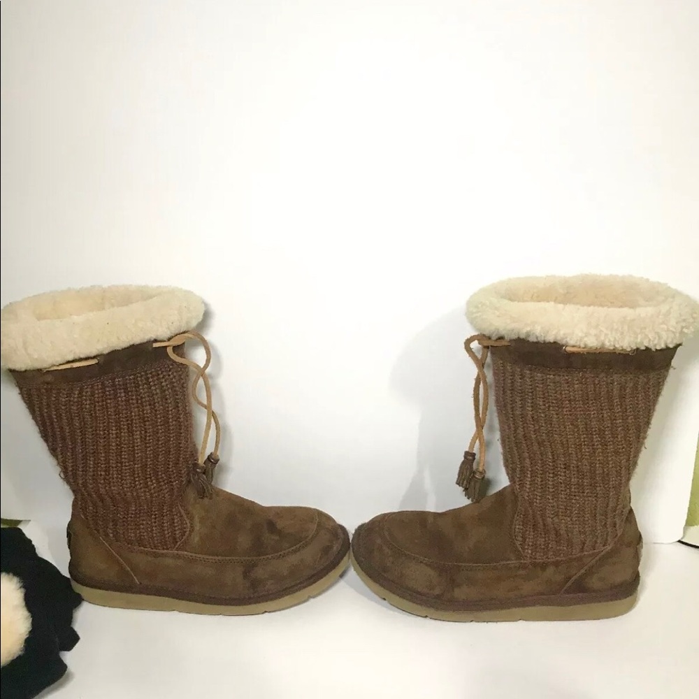 UGG Suburb Crochet Brown Winter Boots